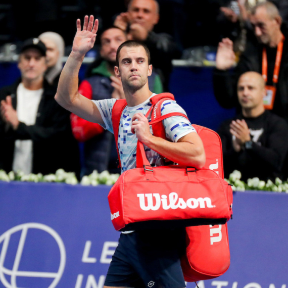 Laslo Đere blizu ispadanja iz prvih 300