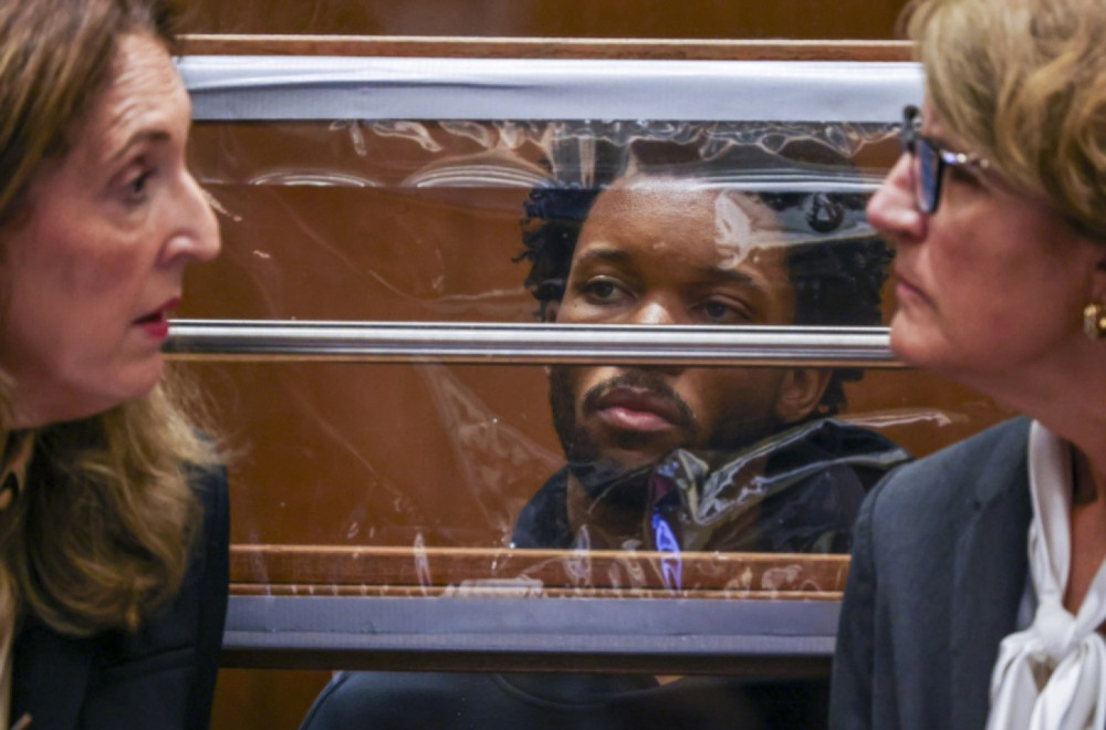 Tužioci pronašli niz uznemirujućih sadržaja na telefonu poznatog pevača: Sudi mu se za ubistvo