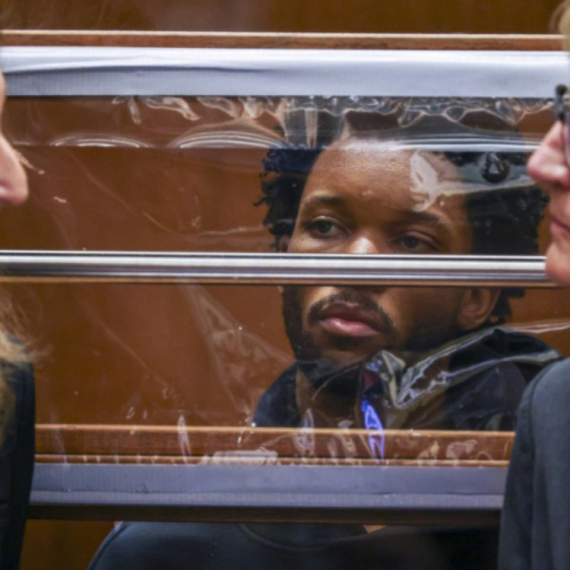 Tužioci pronašli niz uznemirujućih sadržaja na telefonu poznatog pevača: Sudi mu se za ubistvo