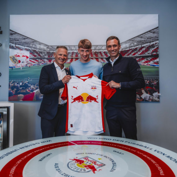 Čukarički prodao tinejdžera Salcburgu!