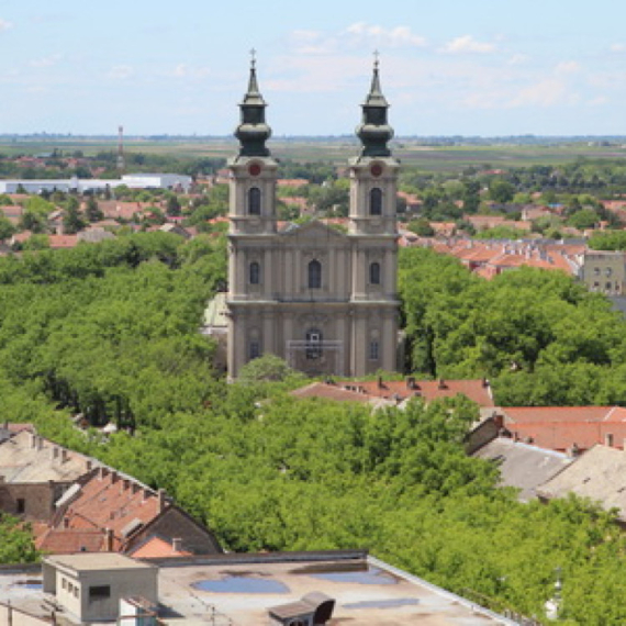 Uvredlji grafit protiv Mađara na katedrali u Subotici: Mađarski nacionlani savet traži hitnu reakciju