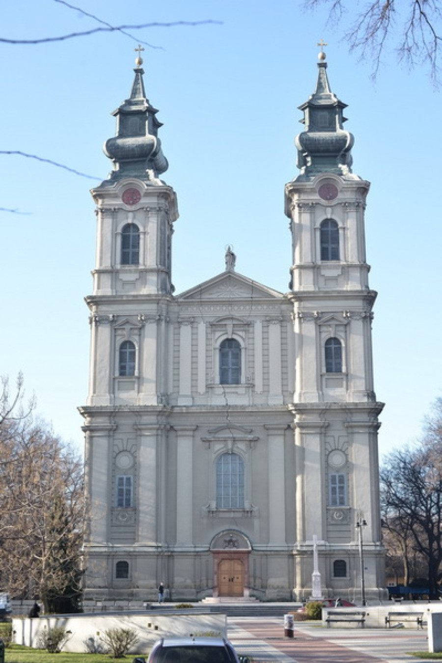 Uvredljiv grafit protiv Mađara na katedrali u Subotici: Mađarski nacionlani savet traži hitnu reakciju