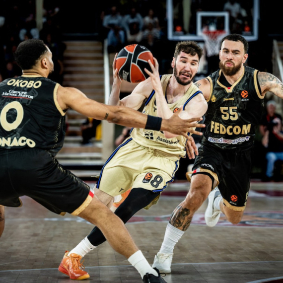 Poluvreme: Dominacija Monaka – Barsi preti debakl