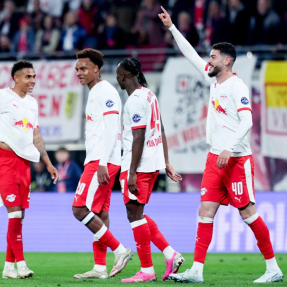 Maksimović i Nedeljković na klupi, Iliću sat vremena – Lajpcig siguran