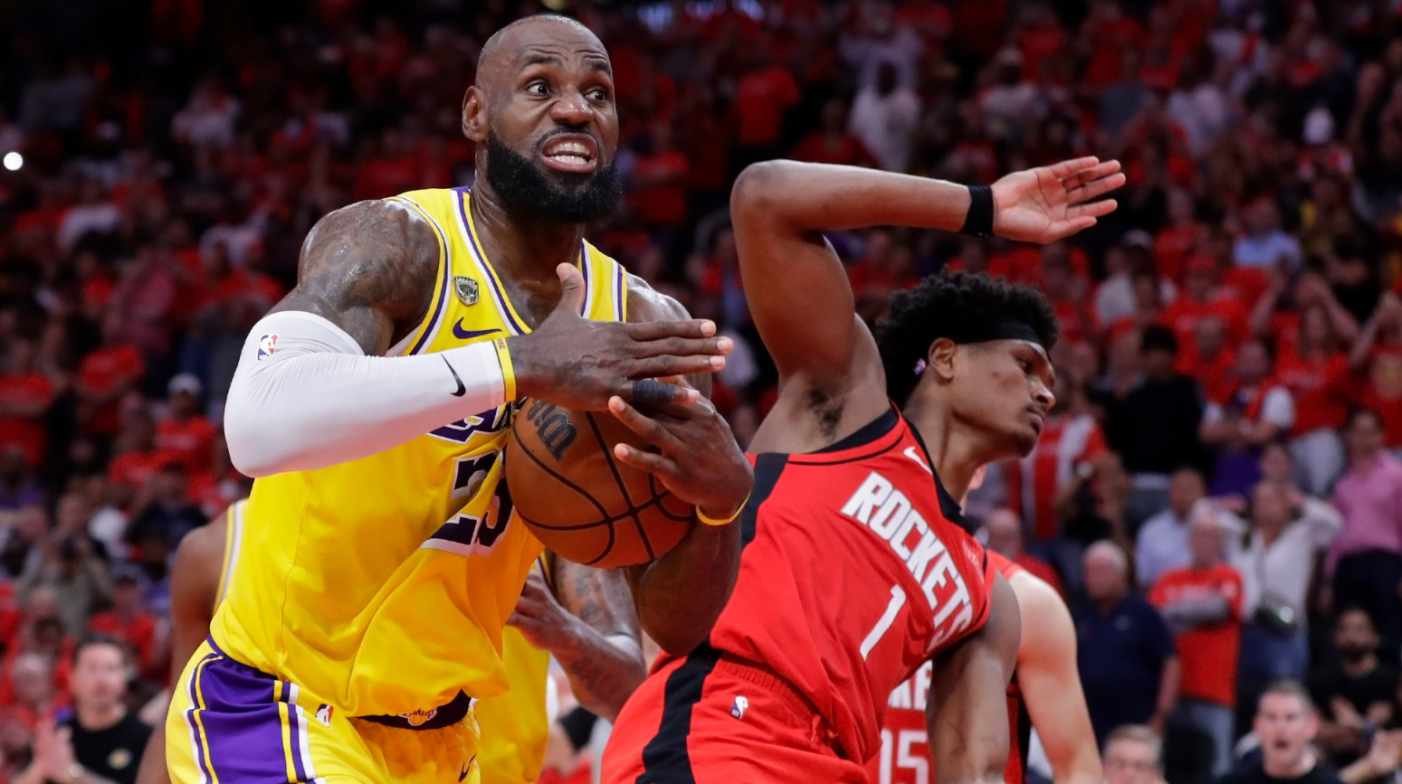 Neuništivi Lebron "krade" i rešava – Lejkersima drama posle produžetka VIDEO