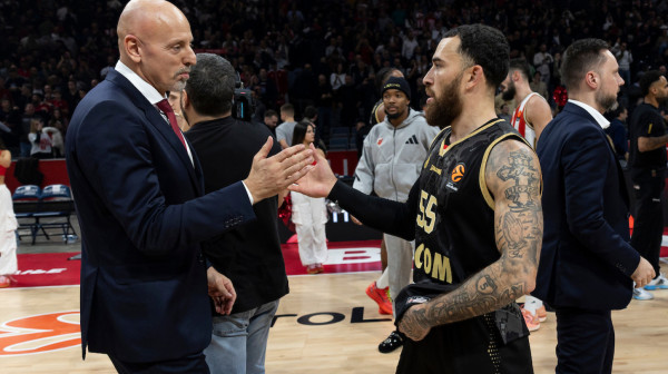 Majk Džejms ima na stolu 3.000.000 evra