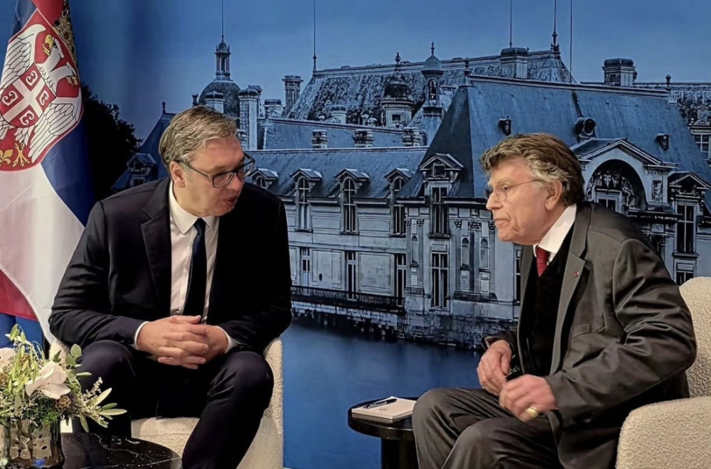 Vučić sa Monbrijalom u Šantiliju; Nakon sastanka sledi Međunarodna konferencija o globalnoj politici FOTO