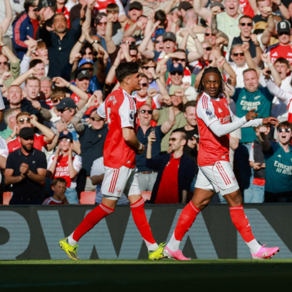 Navijači strepeli do poslednje zvižduka – Arsenal se vratio na prvo mesto