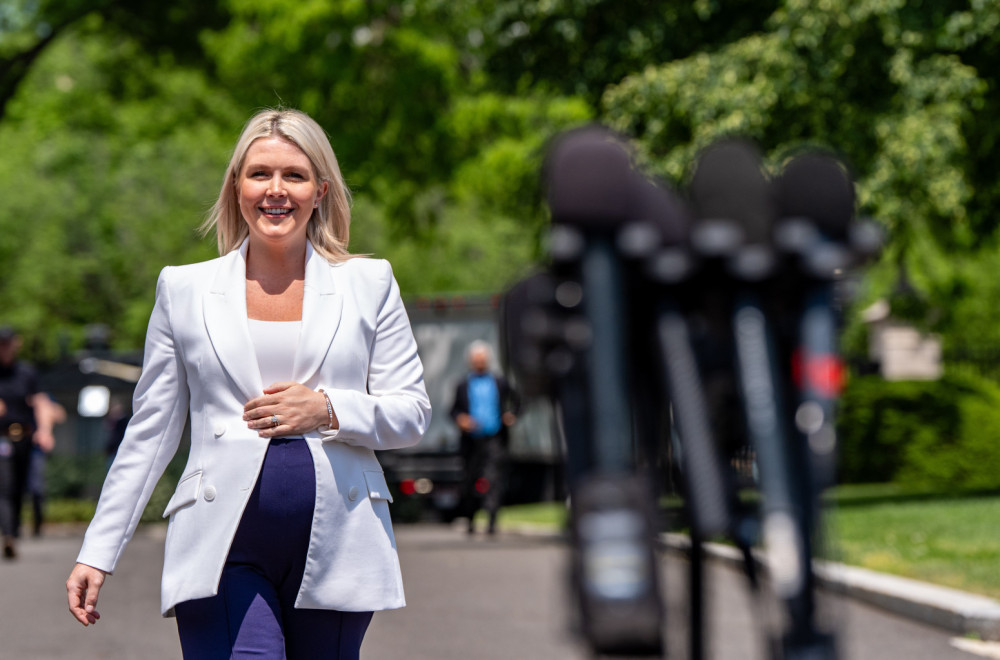 Odlazi na porodiljsko, ali ostavila šok poruku: Imate Trampov broj telefona