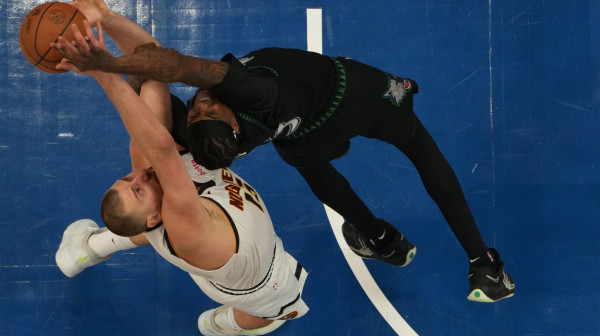 Frka na kraju – pobesneli Jokić isključen! VIDEO