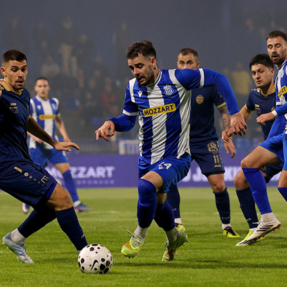 Radnik sa penala promašio tri boda na Karaburmi VIDEO