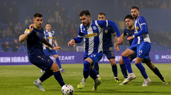Radnik sa penala promašio tri boda na Karaburmi VIDEO