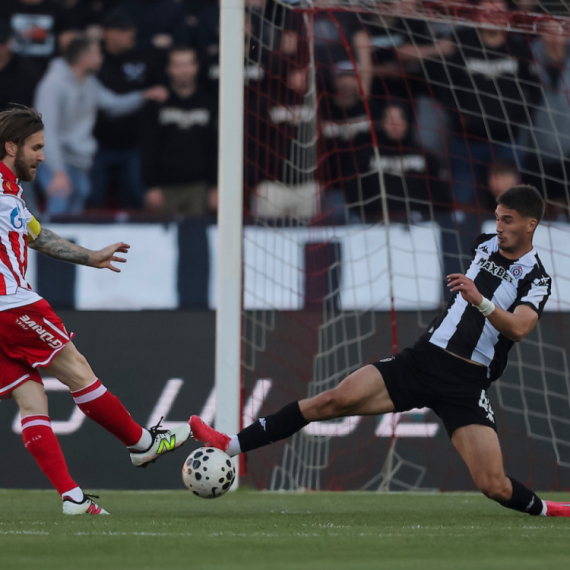 Katai "na tacnu" Erakoviću – Zvezda prva do gola u derbiju VIDEO