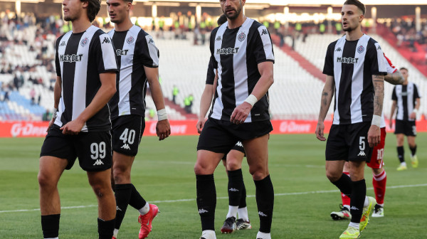 Ko li je i da li je neko zaslužio prelaznu ocenu ANKETA