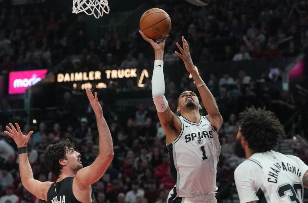 Avdija dobar i nervozan, Vembanjama se vratio sa stilom – Sparsi sprečili novi kiks