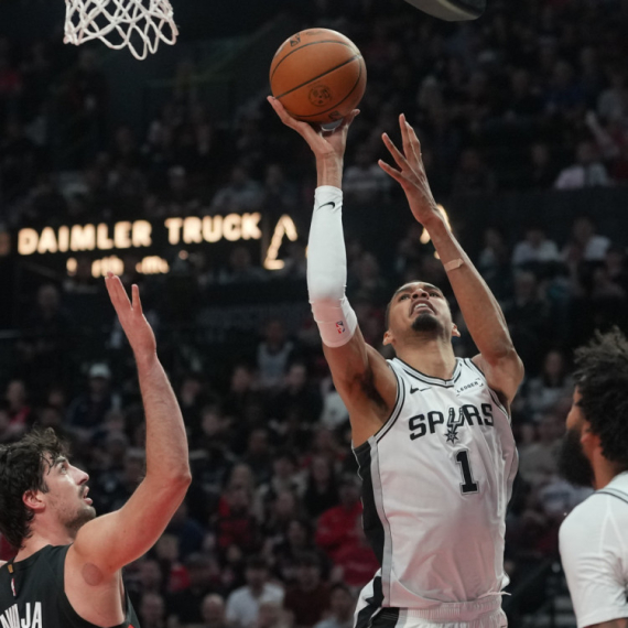 Avdija dobar i nervozan, Vembanjama se vratio sa stilom – Sparsi sprečili novi kiks