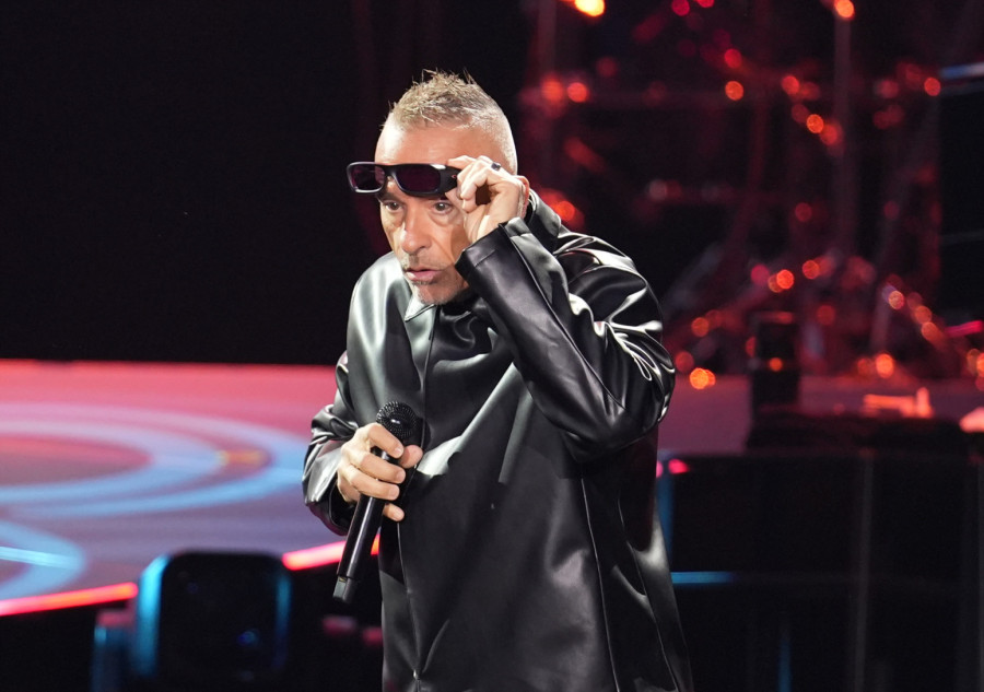 Eros Ramacoti održao koncert u punoj Beogradskoj areni: Pozdravio fanove na čistom srpskom VIDEO