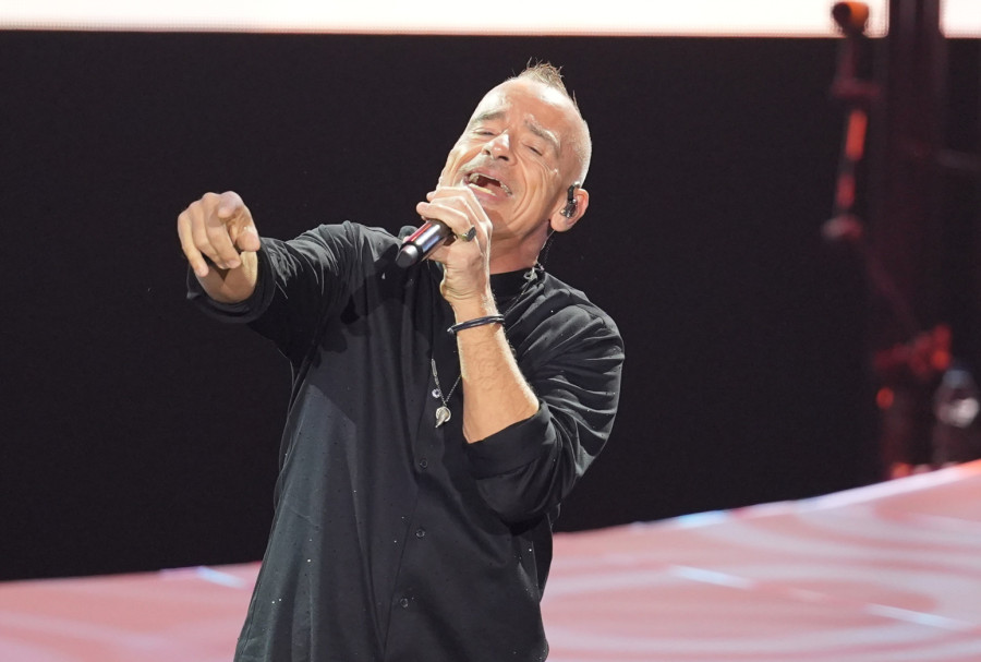 Eros Ramacoti održao koncert u punoj Beogradskoj areni: Pozdravio fanove na čistom srpskom VIDEO