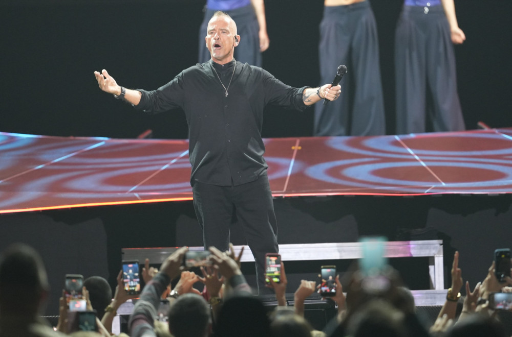 Eros Ramacoti održao koncert u punoj Beogradskoj areni: Pozdravio fanove na čistom srpskom