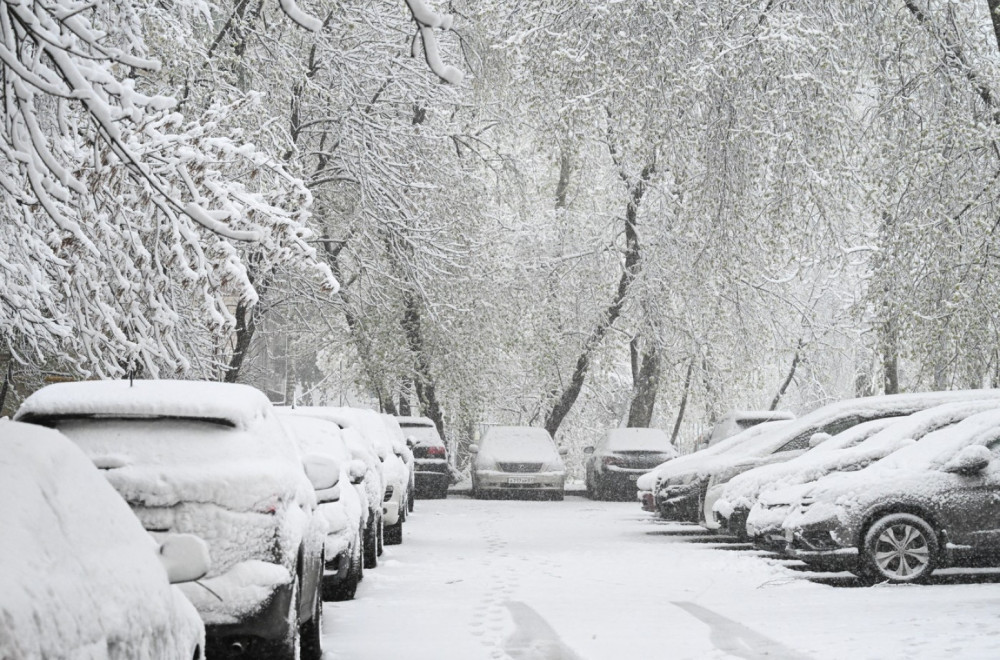 Palo 12 centimetara snega – na snazi narandžasti nivo upozorenja; Oboren rekord star 55 godina FOTO/VIDEO
