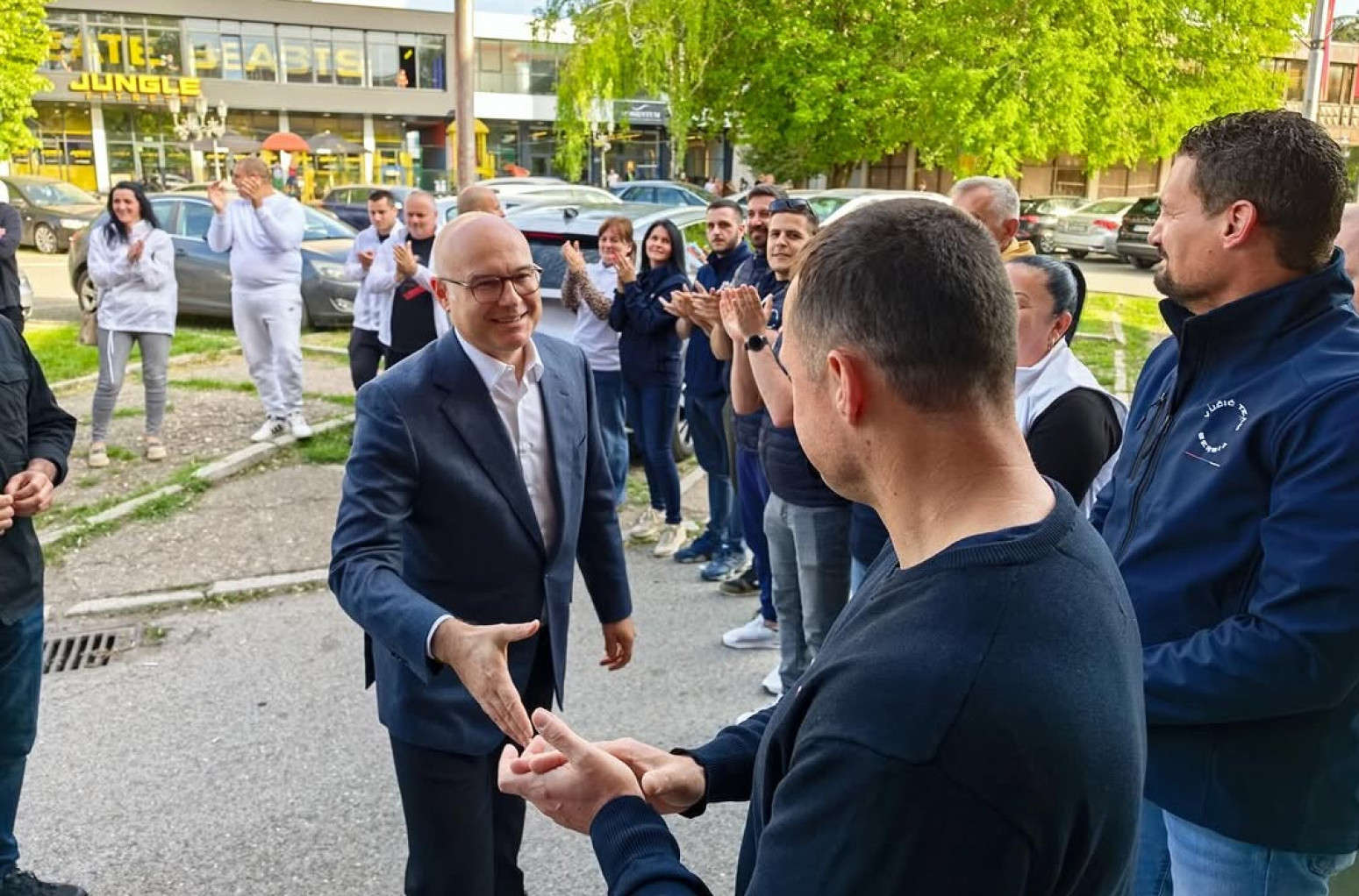 Vučević poručio malobrojnim blokaderima: Neka drugi pište i vrište, mi ćemo da brinemo o građanima FOTO