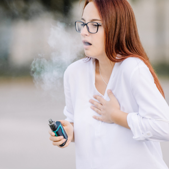 Zbog vejpa pluća "pucaju" kao kokice: Lekari dijagnostikovali novu bolest