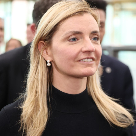 "Rat za slobodu govora": Trampova nova perjanica "trese" Evropu – ko je Sara Rodžers?