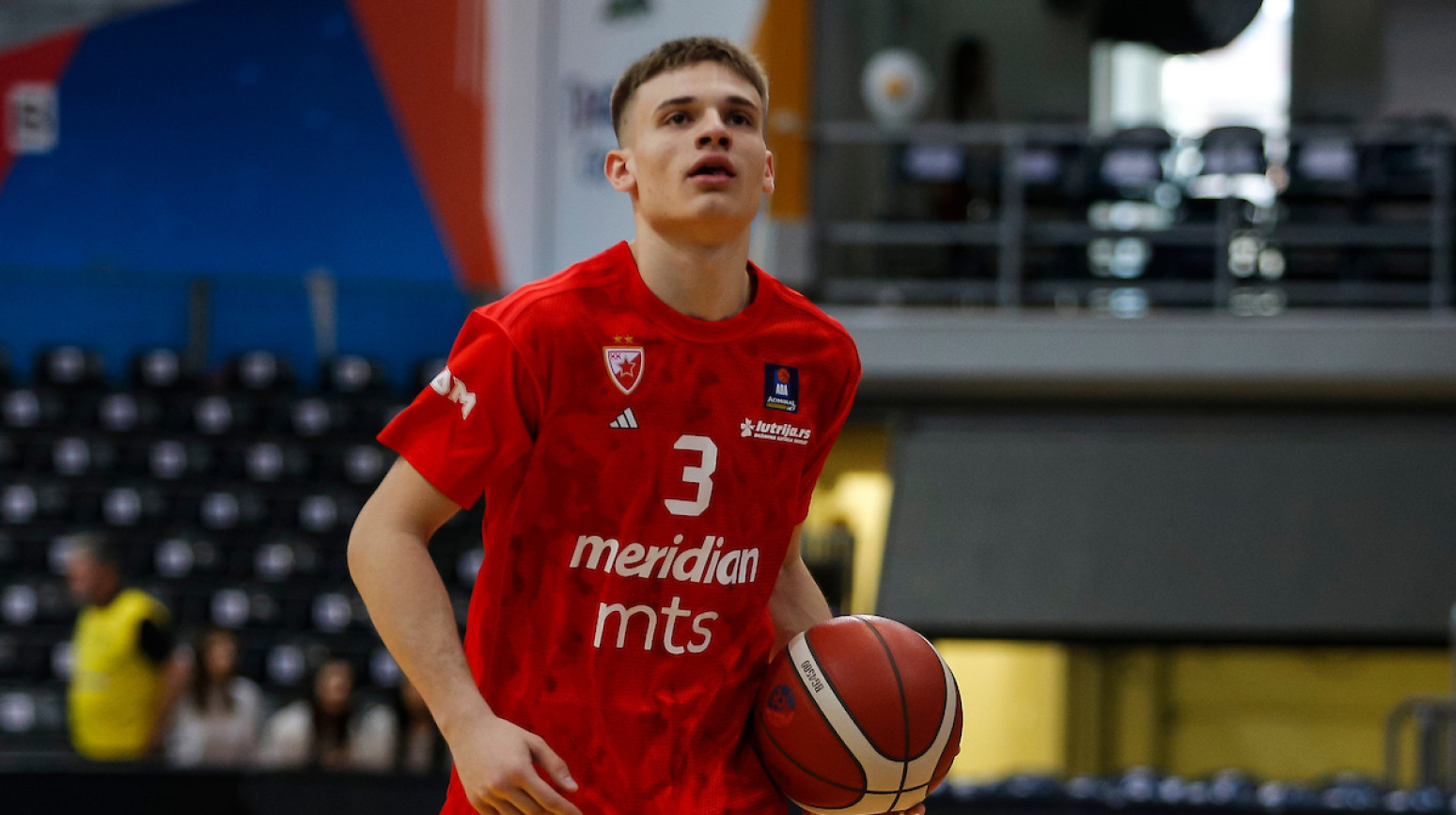 Zvezdino dete potpisalo za Megu