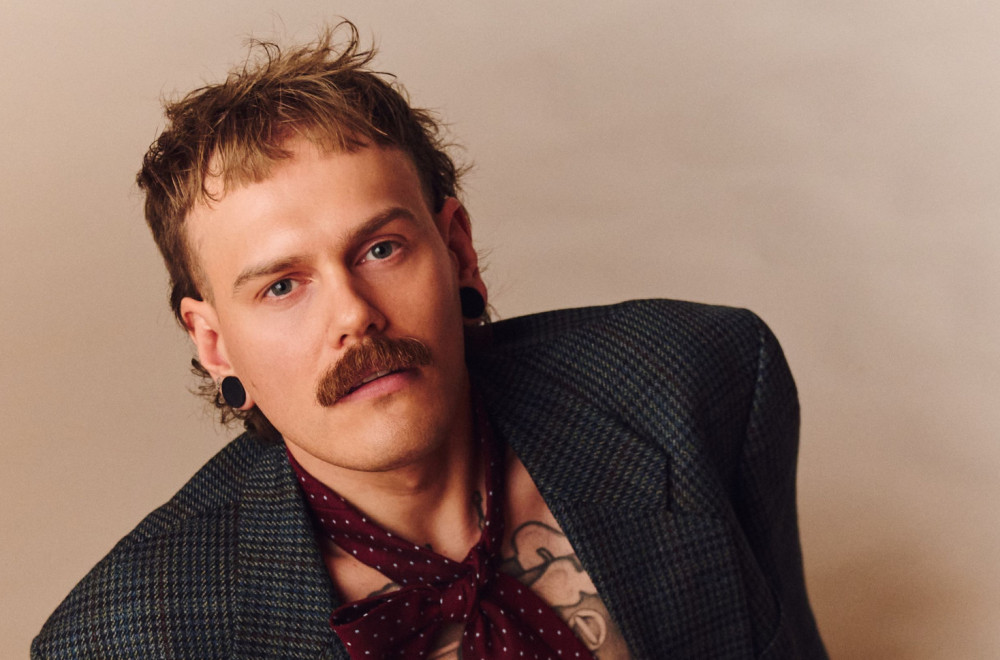 NORVEŠKA: Jonass Lovv – YA YA YA