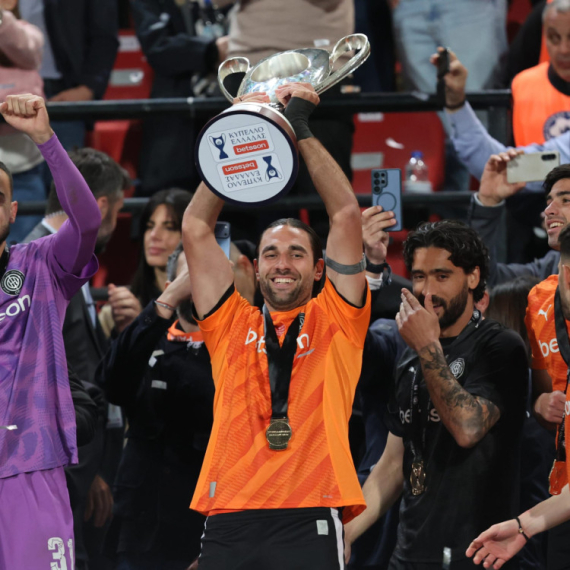 Pehar koji se čekao na Kritu skoro 40 godina: "Ljudi su plakali na ulicama – navijači stalno pominju Srbe"