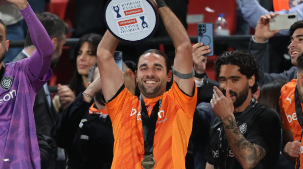 Pehar koji se čekao na Kritu skoro 40 godina: "Ljudi su plakali na ulicama – navijači stalno pominju Srbe"