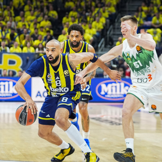 Spektakl u Istanbulu: Fener se ne šali – blistao bivši igrač Partizana