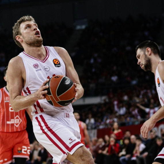 Vezenkov u MVP stilu vodio Olimpijakos – dabl-dabl Milutinova!