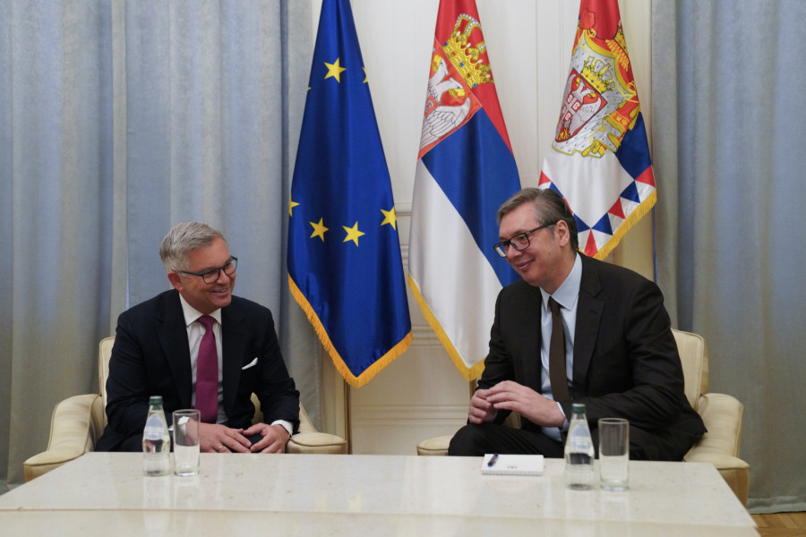 Vučić se sastao sa evropskim komesarom za unutrašnje poslove i migracije