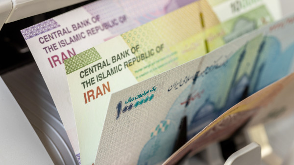 Nagli pad: Neviđeno potonuće ove valute