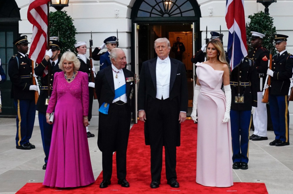 Neobičan trenutak između Kamile i Melanije obišao svet: Čitač sa usana sve otkrio FOTO