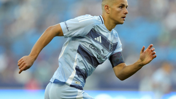 Zvezdino dete kao kapiten u Sportingu: "Voleo bih sa Anrijem da idem na večeru"