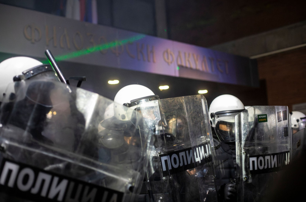 Direktor policije: U Srbiji bilo oko 30.000 neprijavljenih skupova; Kazne za narušavanje reda i mira VIDEO