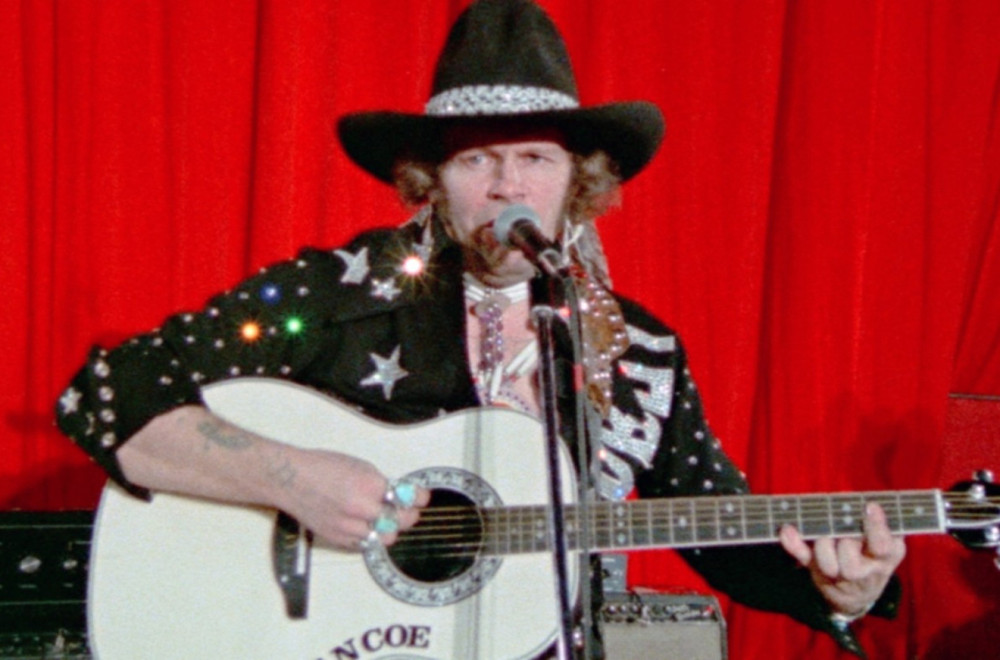 Preminuo Dejvid Alen Kou