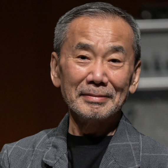 Haruki Murakami objavljuje novi roman: Glavni lik je po prvi put žena