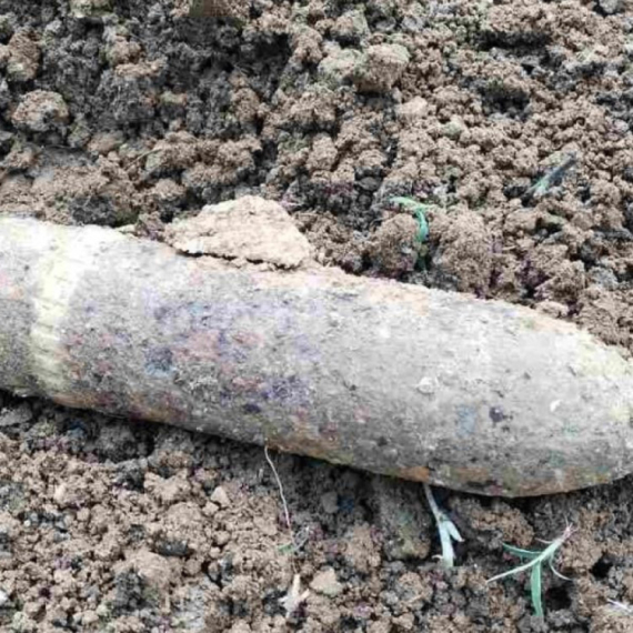 Granata izorana u vinogradu kod Jagodine, meštani uznemireni: Policija odmah reagovala