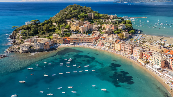 "Grad sa dva mora" je skrivena tajna Italije: Primorski raj koji turisti još uvek nisu otkrili FOTO