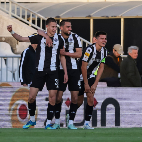 Partizan čuva drugo mesto – Pazar tradicionalno "pao" u Humskoj