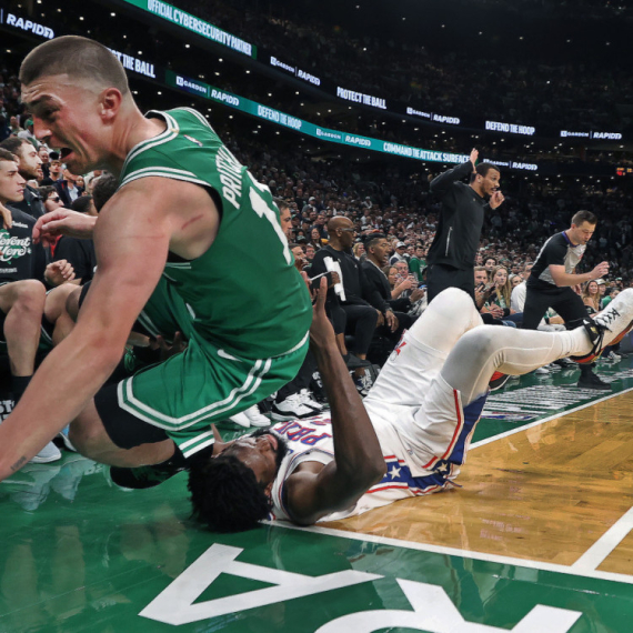 Najbolji igrač Bostona opleo po Embidu i NBA: "Takva je liga u kojoj se nalazimo" VIDEO