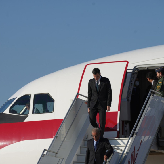 Drama na nebu; Avion sa premijerom Španije prinudno sleteo u Tursku