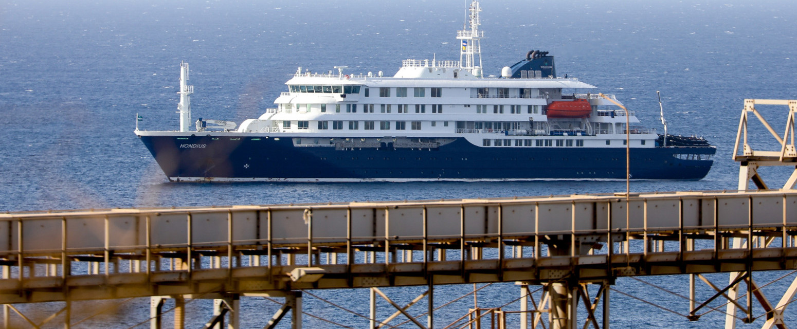 Posle hitne evakuacije, "kruzer smrti" pristaje na Tenerifima: Turisti se uskoro vraćaju u svoje zemlje