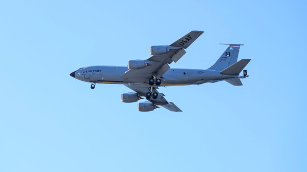 U.S. 'Stratotanker' disappears from radar; Code 7700 activated; Military helicopters urgently deployed PHOTO