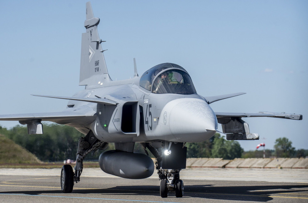 Komšijama stigli novi borbeni avioni: Šta sve mogu FOTO