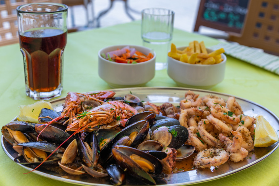 Ribarsko selo koje turiste ostavlja bez daha: Mediteranski šarm se oseća na svakom koraku FOTO