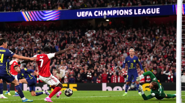Arsenal vodi – Saka se ukazao!